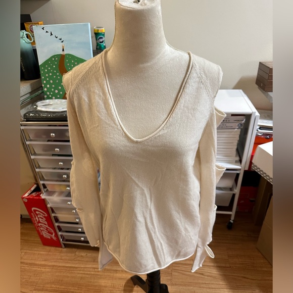 Skull Cashmere cut out sweater - Picture 9 of 10